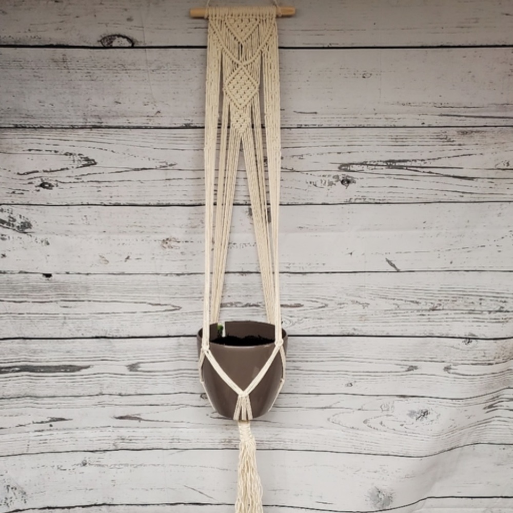 macramé planter handcrafted in mesh design